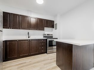 2 Park Vis #510, Toronto, ON M4B1A1