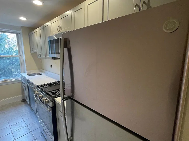 15 Linnaean St #8 — Photo 2