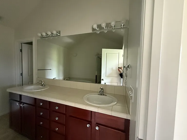 1044 NE Ingram St #1 — Photo 4