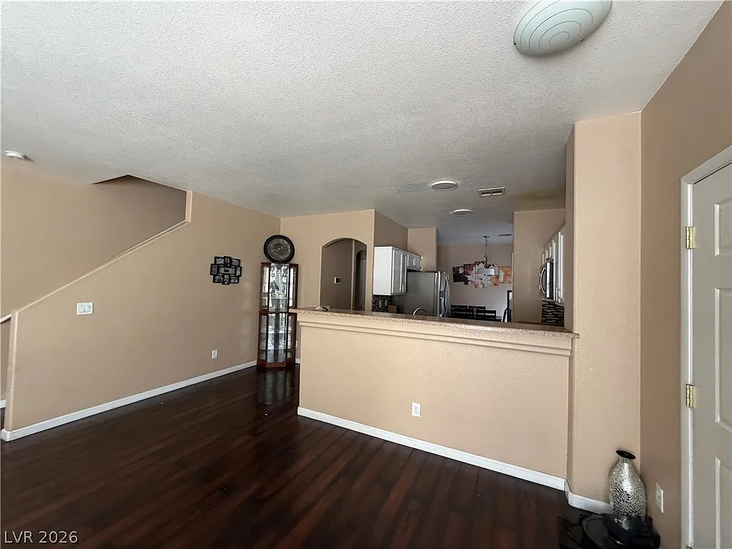 3 bed, 2.5 bath, 1562 sqft, $1,890 — Photo 4