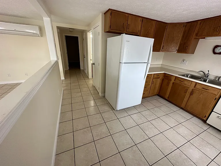 260 Elm St #A — Photo 9