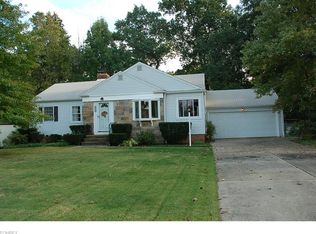 6824 Highland Dr, Independence, OH 44131