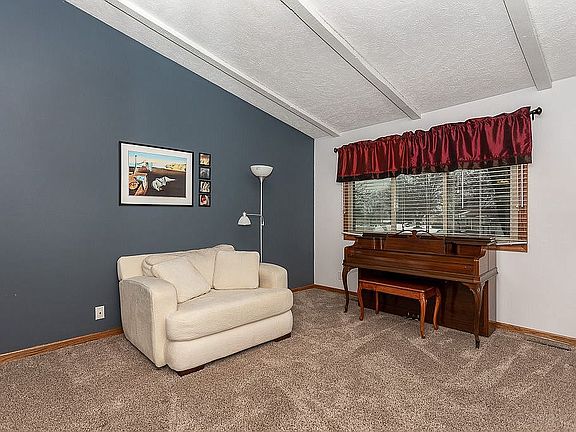 4th image of 13575 Polk St