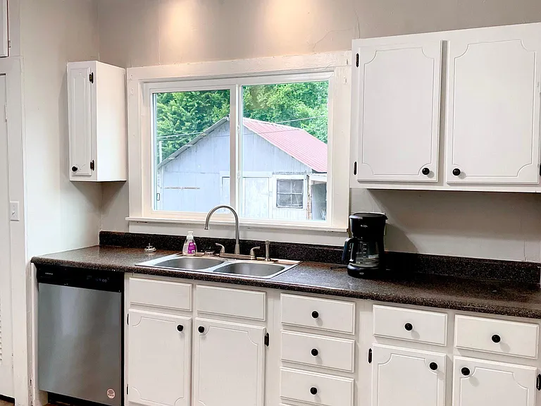 510 N Cherry St — Photo 10