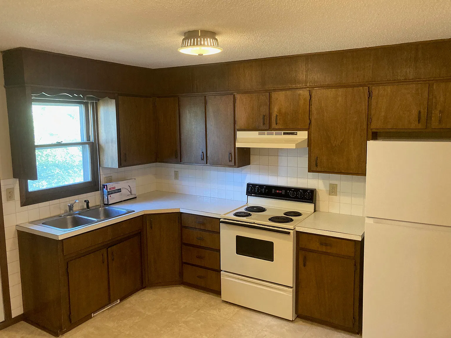 2 bed, 800 sqft, $650 — Photo 2
