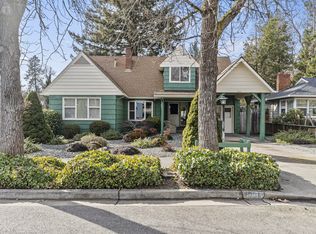 1004 NW Hawthorne Ave, Grants Pass, OR 97526