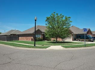 2921 Danielle Ter, Moore, OK 73160
