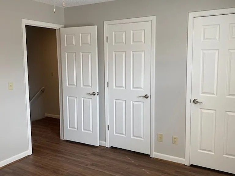 41 Carriage Ln #1-8 — Photo 8