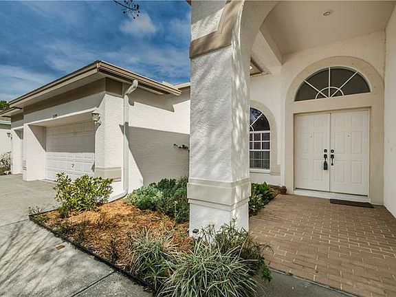 3rd image of 2219 Warwick Dr