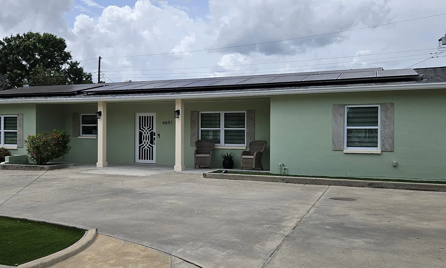 3 bed, 2.5 bath, 2040 sqft, $2,850 — Photo 1