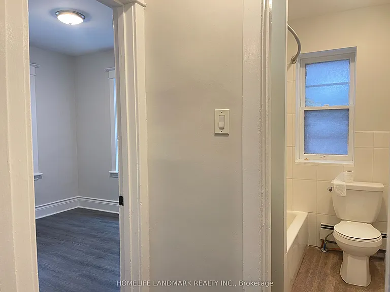 987 Main St E #1 — Photo 17