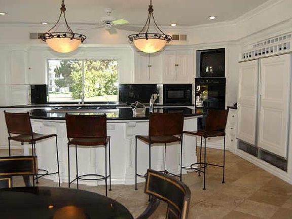 4th image of 79 N Biltmore Estates Circle
