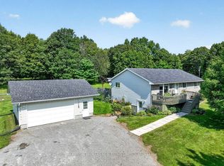 342 Lyndhurst Rd, Leeds And The Thousand Islands, ON K0E1N0