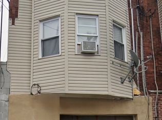 2135 S 8th St #3, Philadelphia, PA 19148