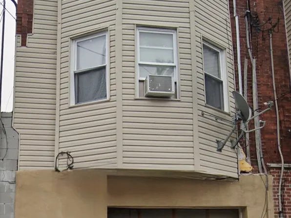 2135 S 8th St #3, Philadelphia, PA 19148