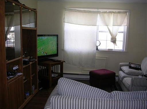 5th image of 234 Low St APT 14