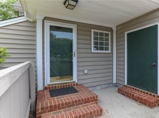 2541 Old Greenbrier Rd, Chesapeake, VA 23325