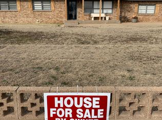 2002 W Division St, Slaton, TX 79364