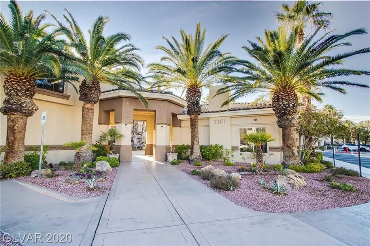 7163 S Durango Dr — Photo 2