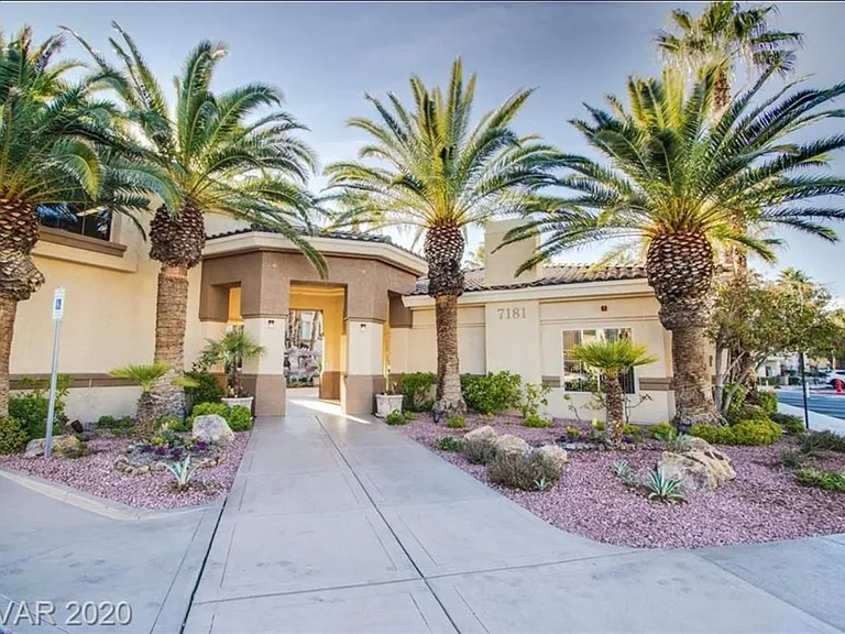 7163 S Durango Dr #208 — Photo 2