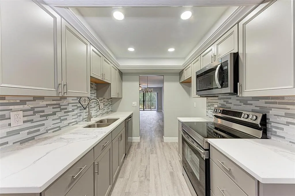 2 bed, 2.0 bath, 1001 sqft, $1,400 — Photo 4