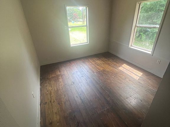 2nd image of 107 Washington St #0
