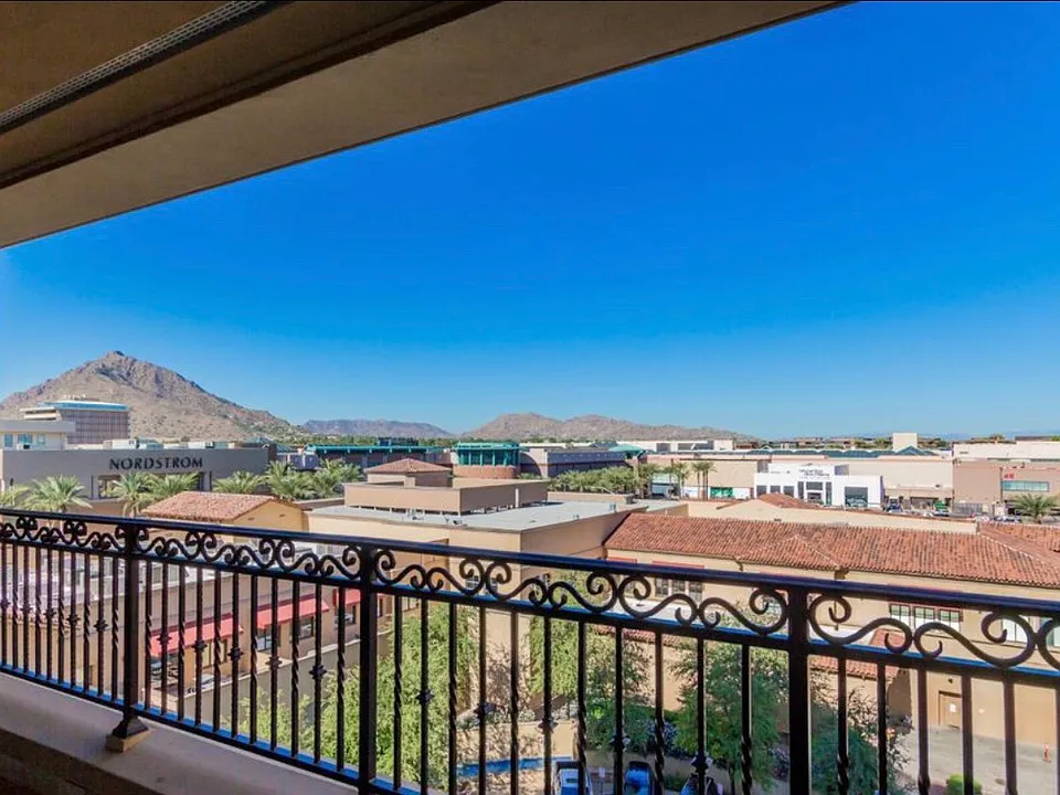 7175 E Camelback Rd #707