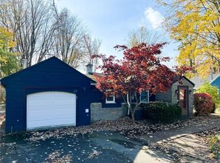 35 Ballantyne Rd, Rochester, NY 14623