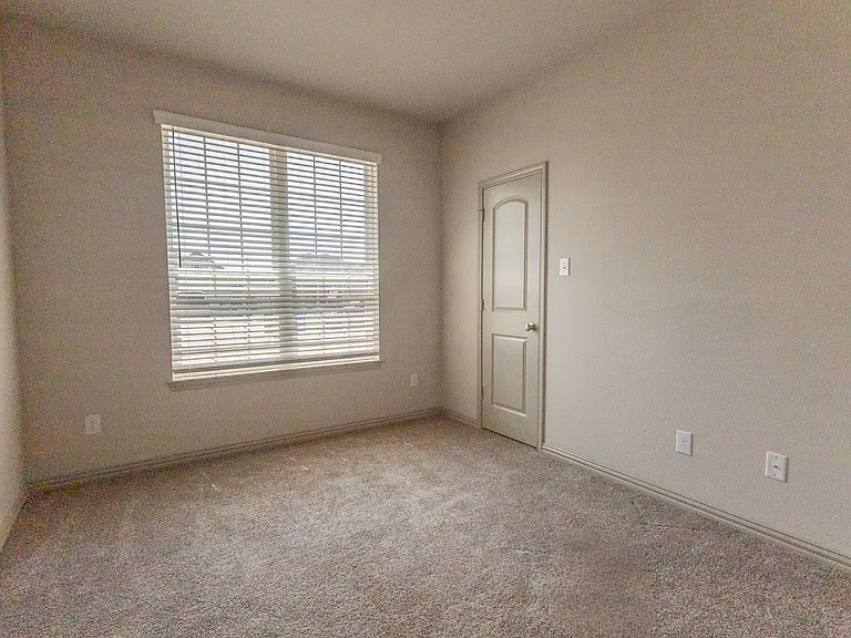 3932 Centerfire Rd — Photo 7