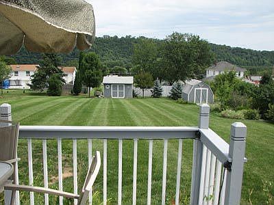 yard view with 2 sheds