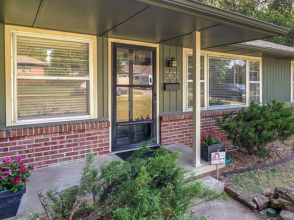 3rd image of 3631 S Richmond Ave