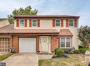 312 Carleton Ln, Mount Laurel, NJ 08054