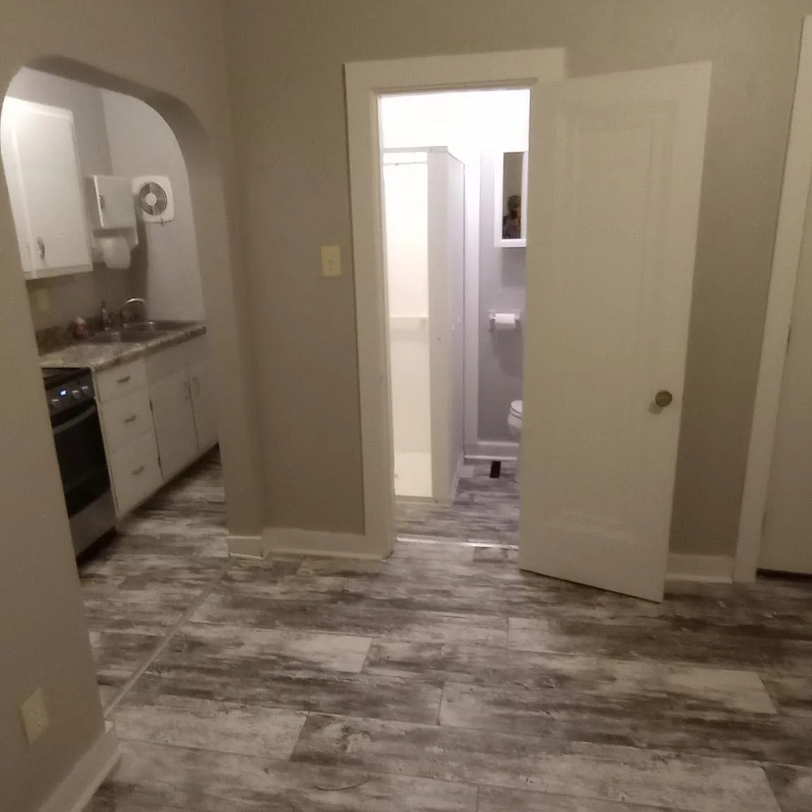 1 bed, 400 sqft, $675 — Photo 1