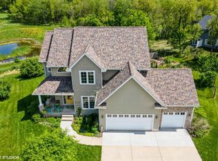5913 NW 92nd Ct, Johnston, IA 50131