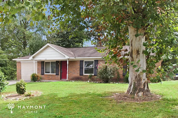 4 bed, 1.0 bath, 1452 sqft, $1,195 — Photo 2