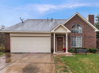 406 Windhurst Dr, Grand Prairie, TX 75052