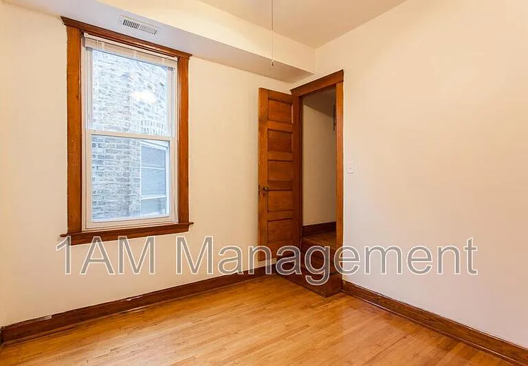 3228 N Lawndale Ave #2 — Photo 7