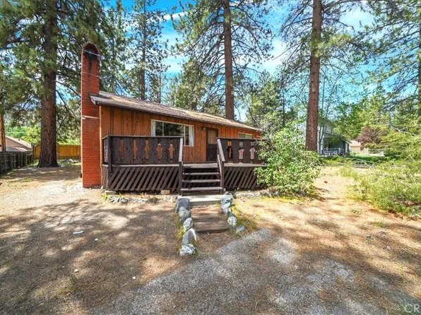 951 Snowbird Rd, Wrightwood, CA 92397