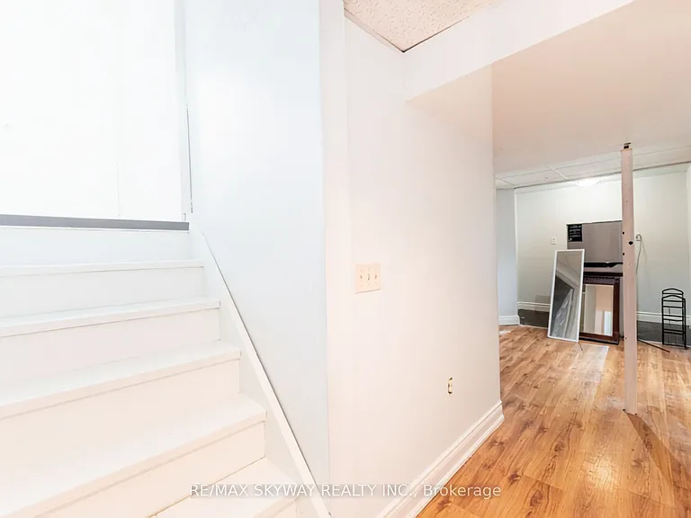 457 Woodward Ave N — Photo 13