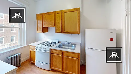 68 Chiswick Rd #17 Photo 1