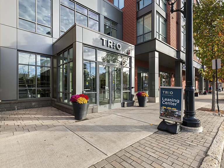 Trio Newton — Photo 38