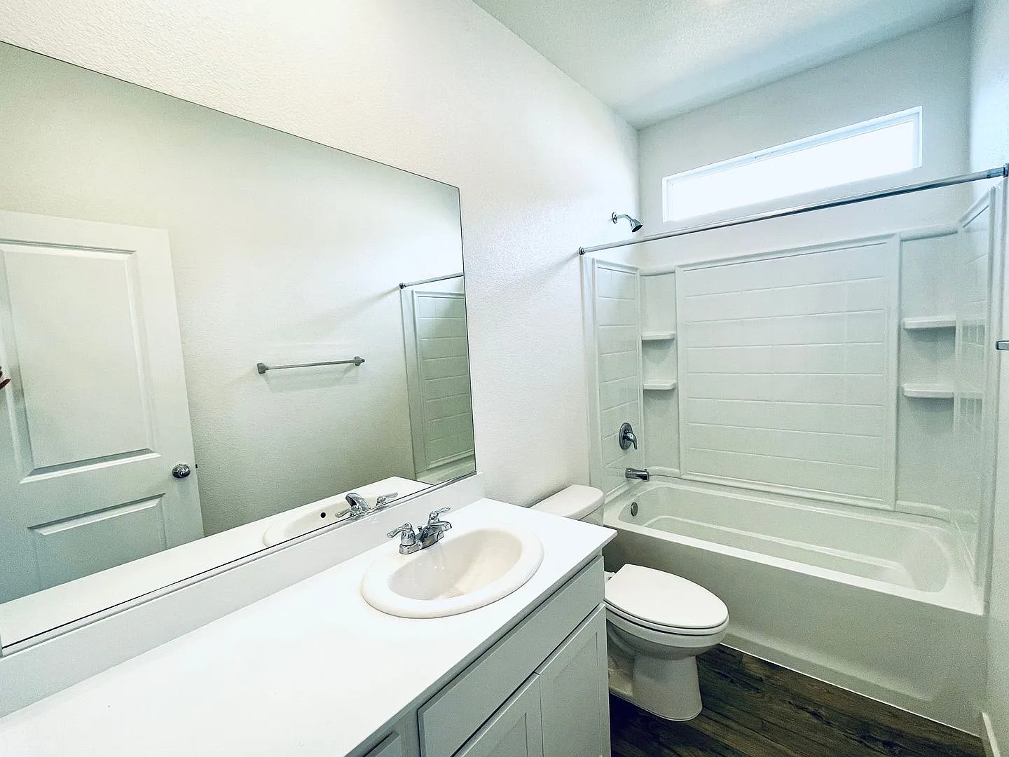 Newer 4 Bedroom Home, 3 car garage in Fallon — Photo 4
