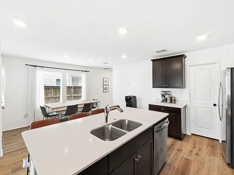 200 George Neggan Ln — Photo 13