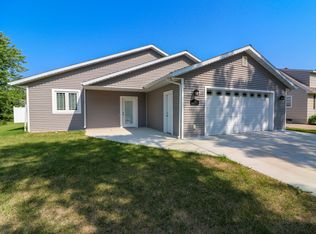 510 E Caledonia Ave, Hillsboro, ND 58045