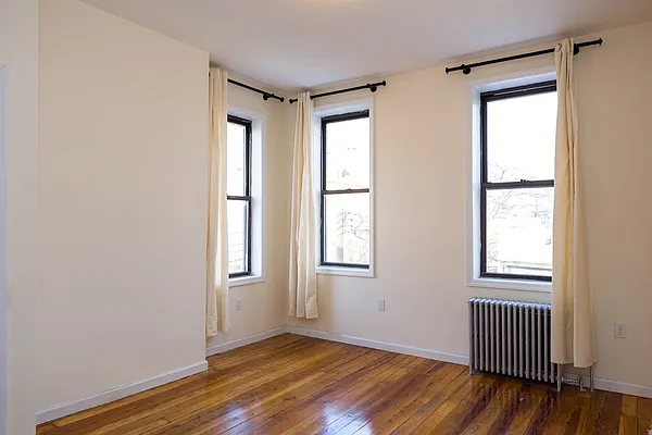 Rented by Nooklyn NYC LLC | media 6