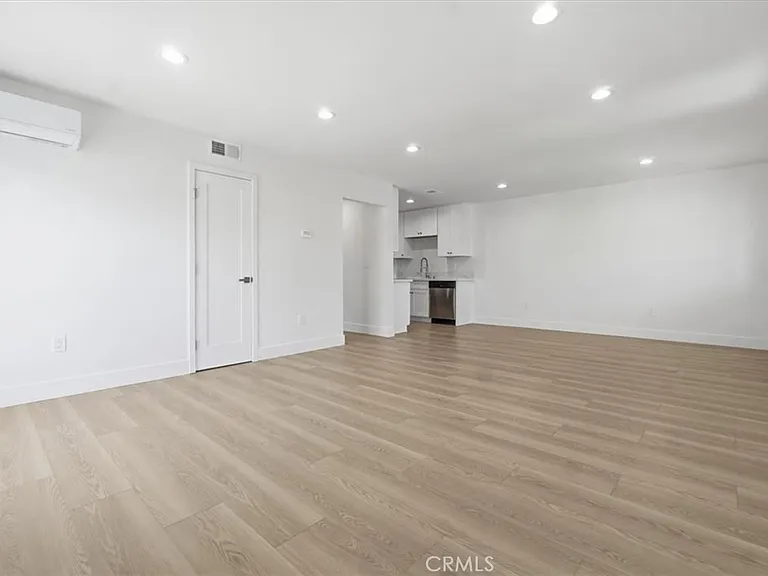 307 N Tustin Ave #A — Photo 13