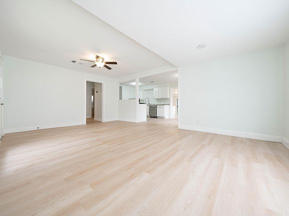 5th image of 5806 Parkdale Dr