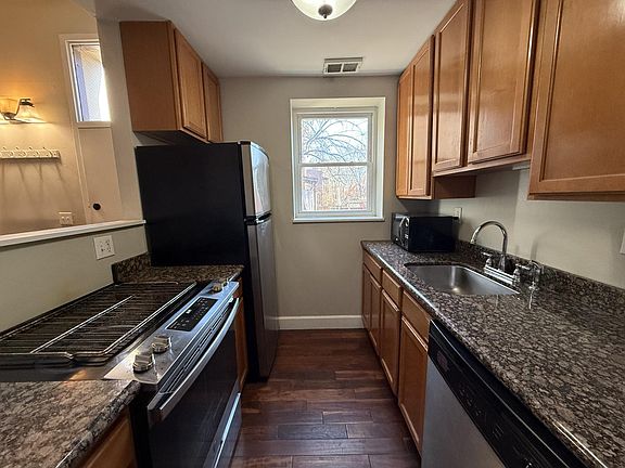 5th image of 1942 Sidney St APT C