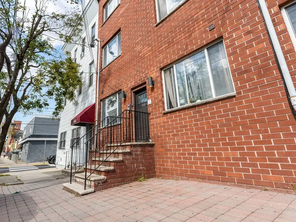 40 Bowers Street image 2 of 9