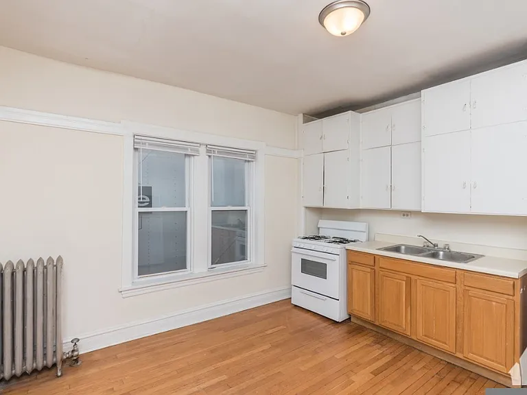 1839 W Foster Ave #3 — Photo 4